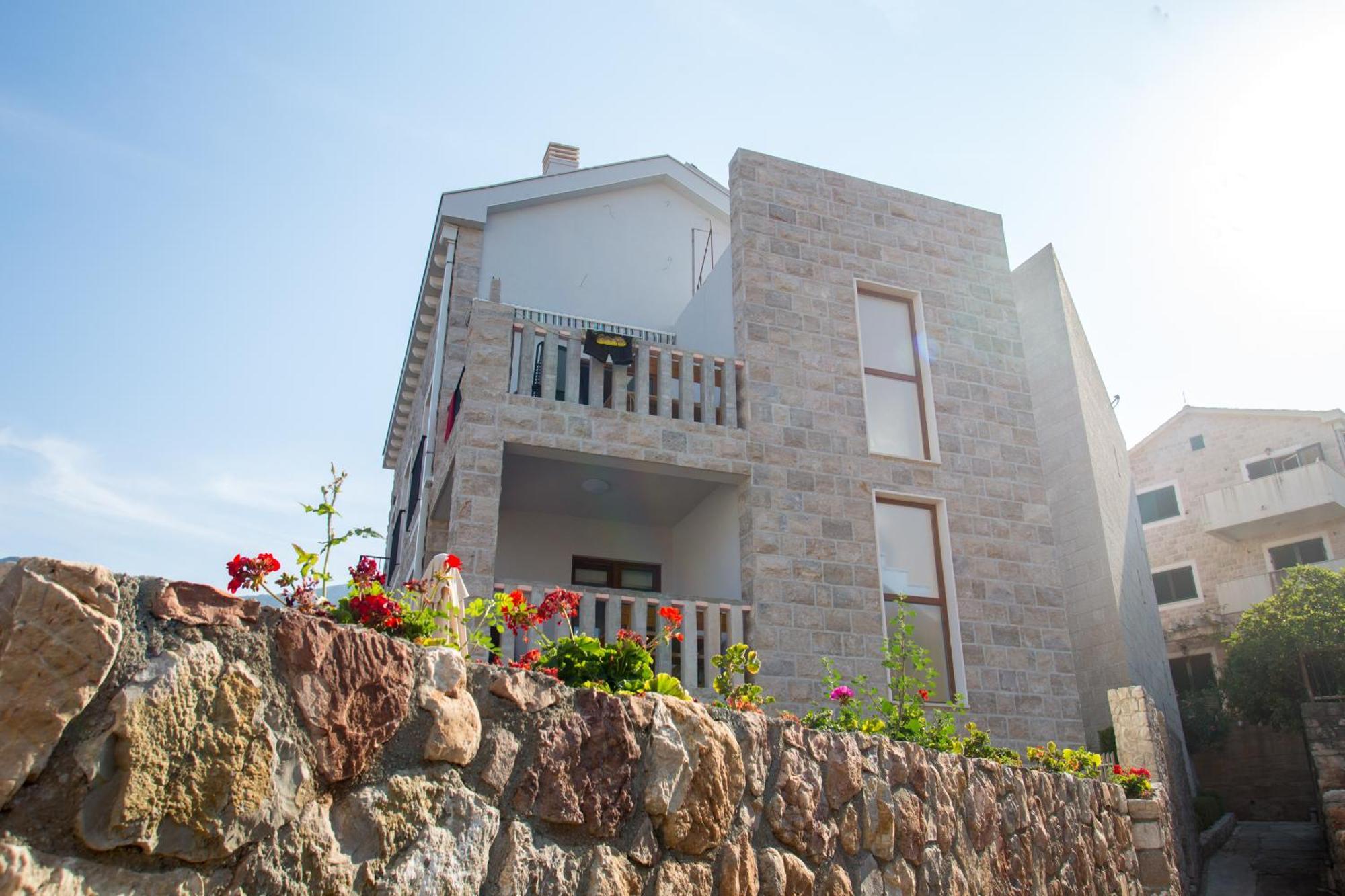 Mima Apartments Sveti Stefan Exterior foto
